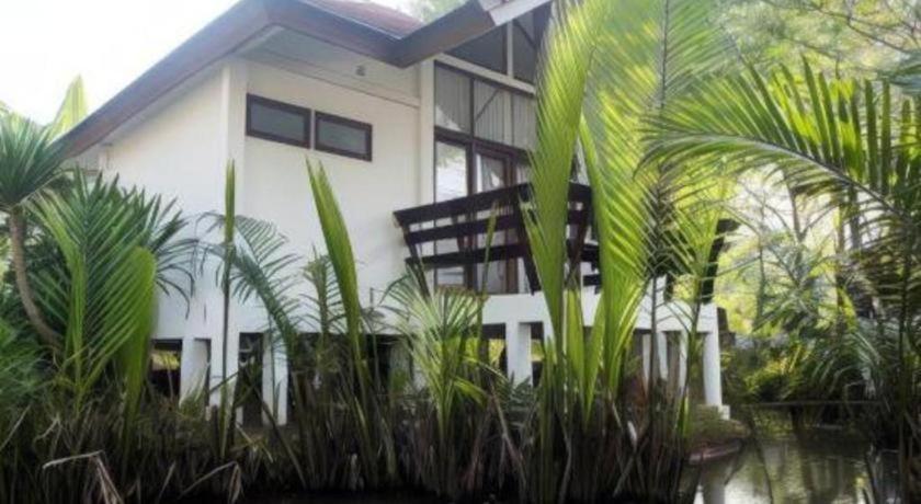 Baan Suan Nuan Ta Hotel Samut Songkhram Exterior foto